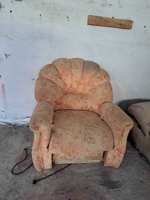 Отдам Диван даром