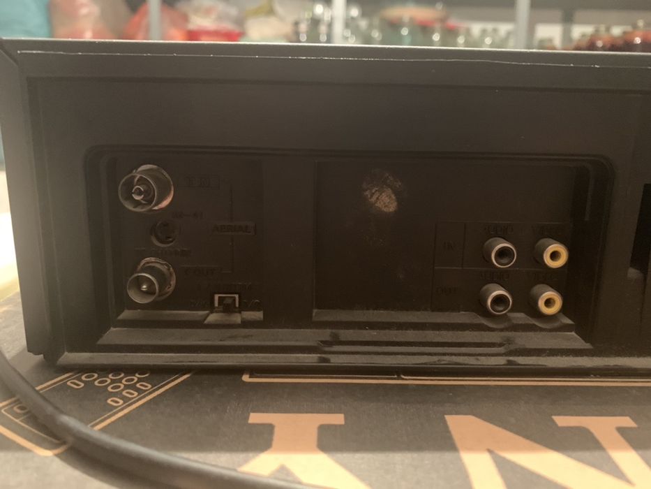 Видеомагнитофон в новом состояния