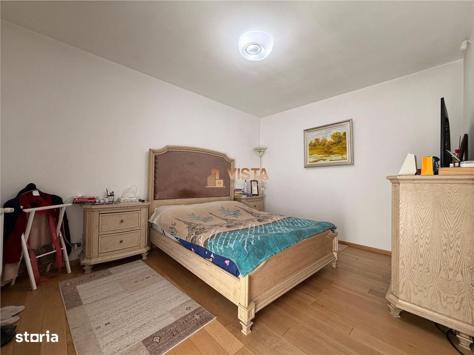 Casa tip duplex, zona Centru