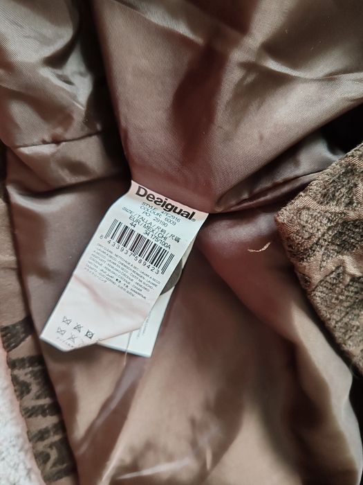 Palton Desigual mărimea L, nou fără etichetă