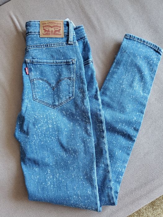 Куртка, джинсы , рубашка