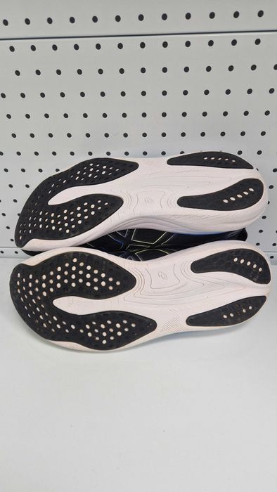 Оригинални мъжки маратонки- Asics Gel Nimbus 25