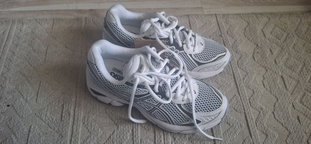Asics, Маратонки