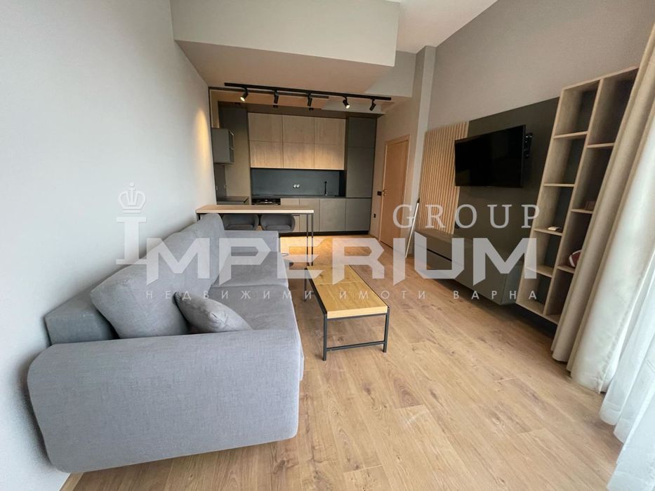 Страхотен апартамент с огромна тераса + ПАРКОМЯСТО в цената, кв. Бриз