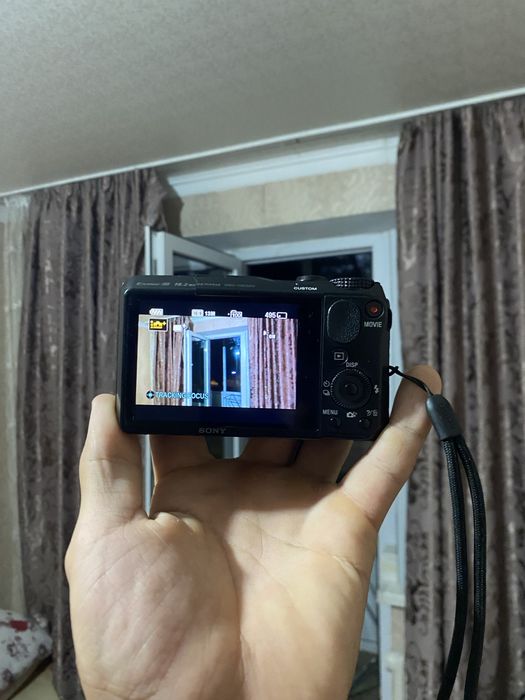 Sony Cyber-shot DSC-HX200