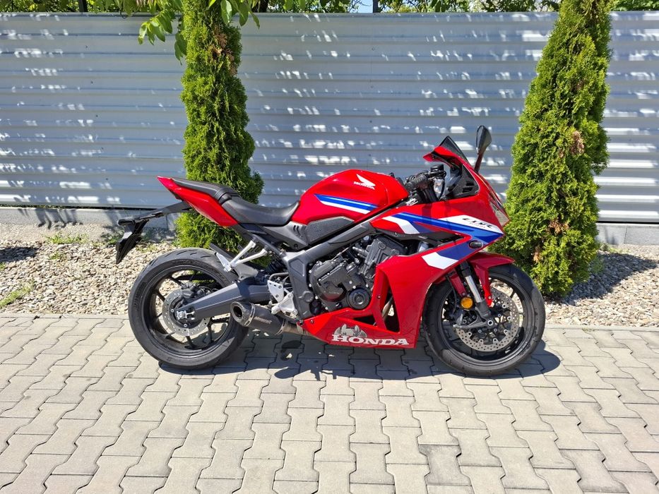 Moto M Parts Ploiesti vinde Honda Cbr 650 R model 2024 E-clutch limitata permis A2