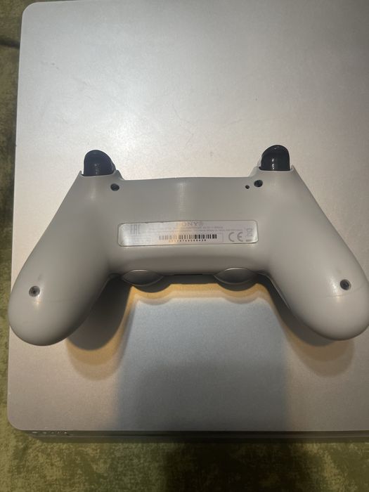 PS4 slim 500 GB