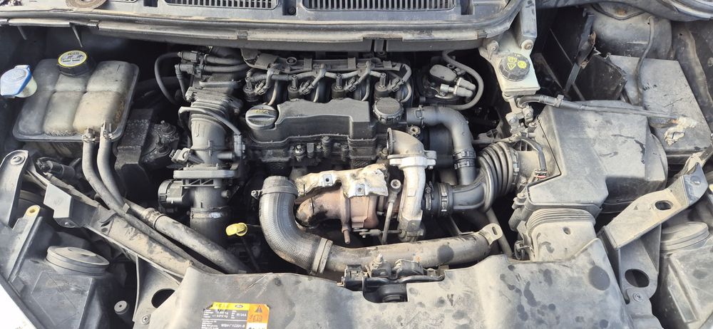 Форд фокус Ц мах 1.6 TDCI 88hp