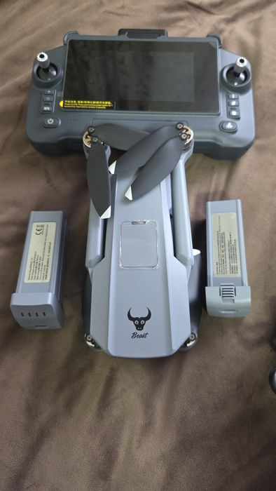 Продам дрон  новый .