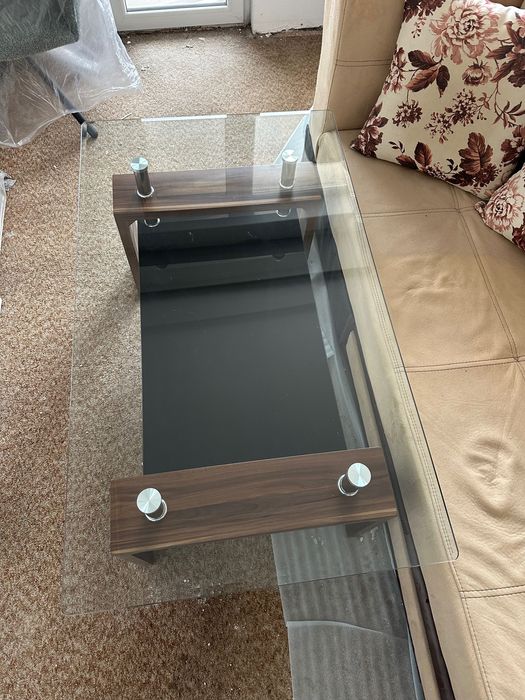 Холна стъклена маса