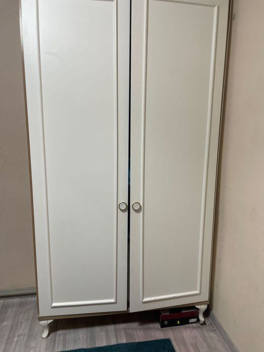 Продам шкаф плательный