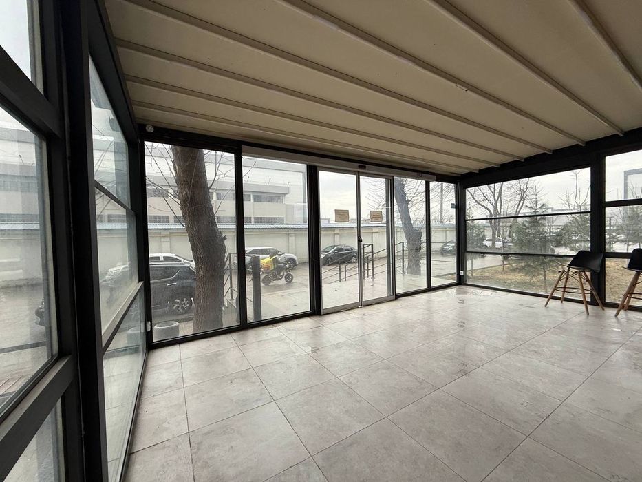 Продаётся коммерческую помишения Яшнабадский районе