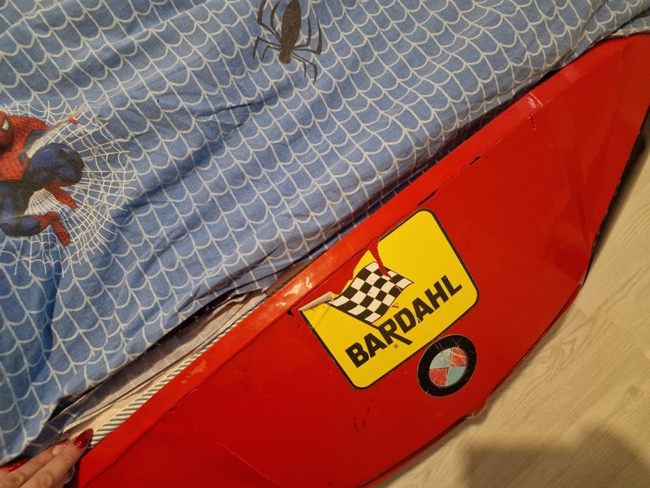 Легло под формата на кола