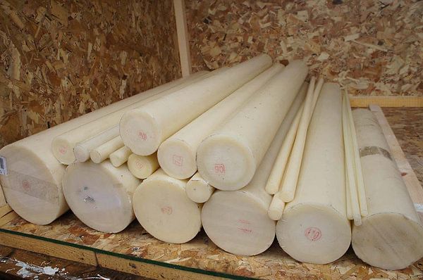 Стержневой капролон