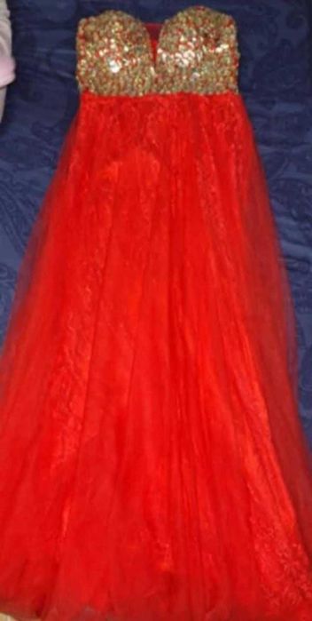 Rochie eleganta cu corset din pietre