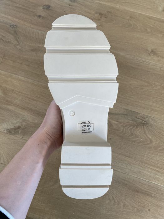 Ghete noi marca About You marimea 39