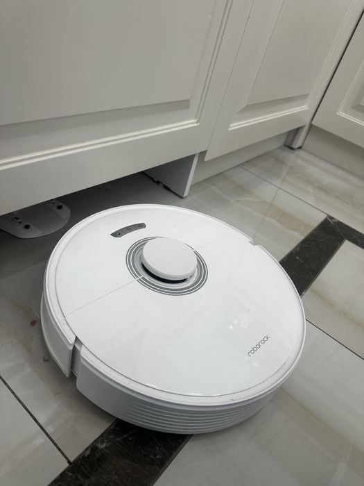 Продам робот-пылесос Roborock Q7 Max