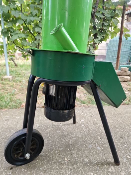 Tocator frunze  crengi Viking AE 1180b, 1300 w