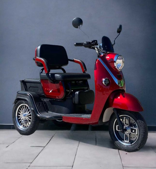 ТОП ОФЕРТА Електрическа триместна триколка MaxMotors X2 1500W RED