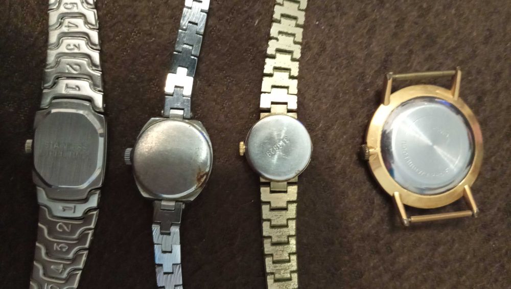 Стари часовници.           .