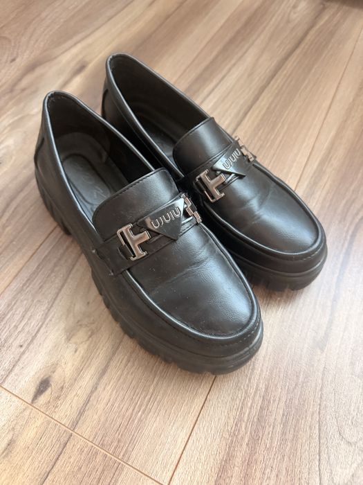 Pantofi eleganti