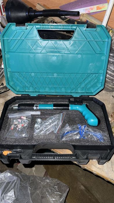 Продам дюбиль пистолет