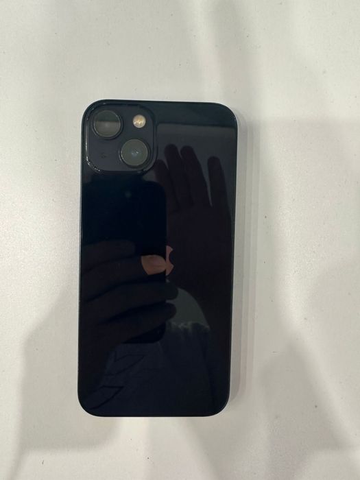 iPhone 13 смартфон