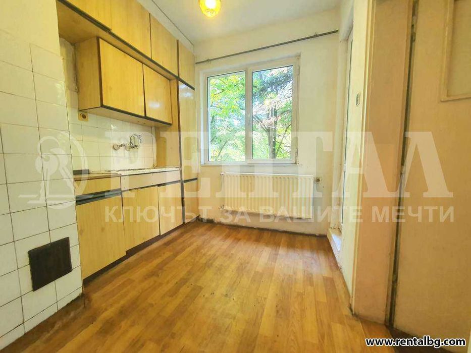 Продава се Тристаен апартамент в Пловдив, Младежки Хълм - 108 кв.м за 1621 €/кв.м - Снимка #4