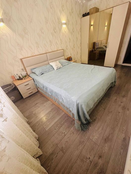 Продаётся 4ком на ул.Ойбек 95м2 ор-р: Гостиница Россия, Точка вкуса