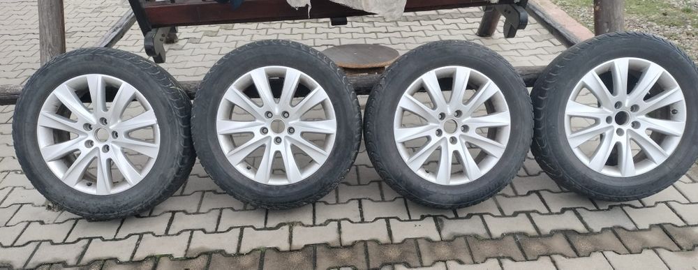 Anvelope diferite dimensiuni mai multe detalii in descriere