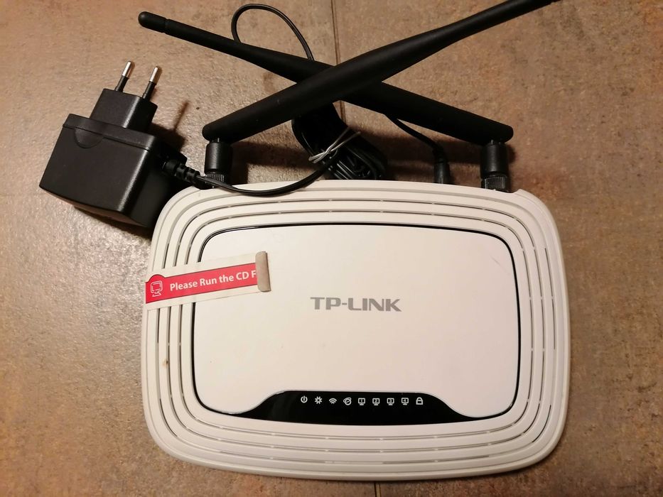 Router ASUS wireless RT-AC53 sigilat & TP Link router