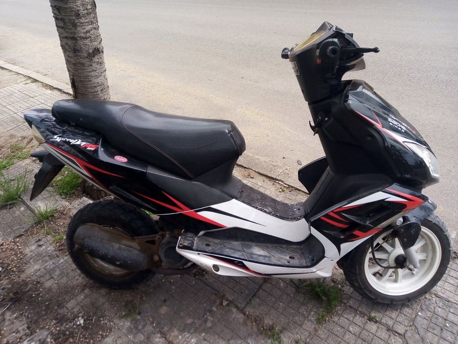 Продавам скутерр