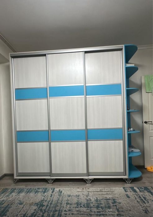 Продам срочно шкаф купе