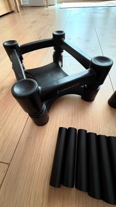 Trepied de masă pentru boxe / monitoare - IsoAcoustics ISO-155