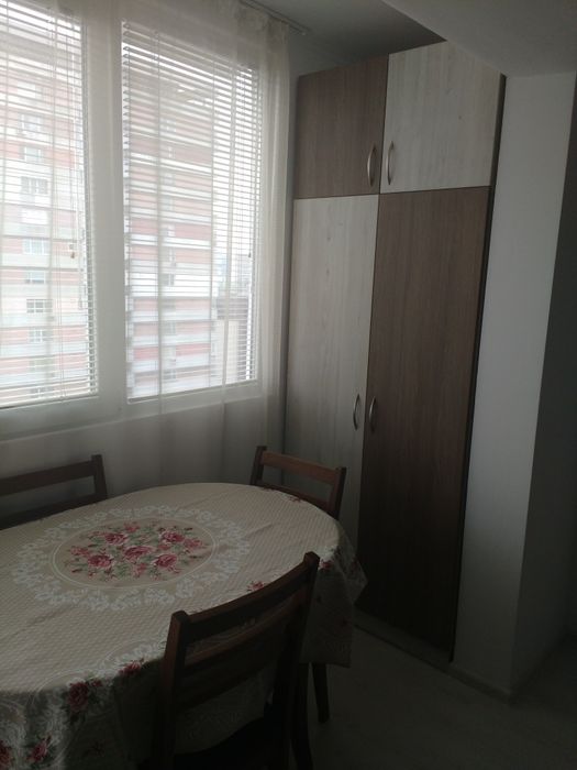 Дава се под наем Двустаен апартамент в с. Трапище, Област Разград - 50 кв.м за 331.5 € - Снимка #2