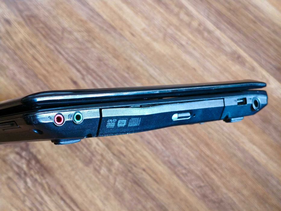 Лаптоп L:enovo G560