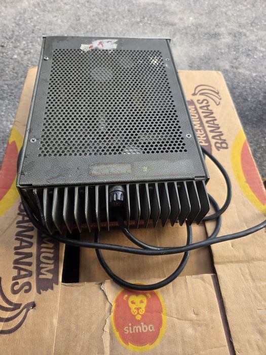 Захранващ блок Hewlett Packard (HP) 6207B DC.