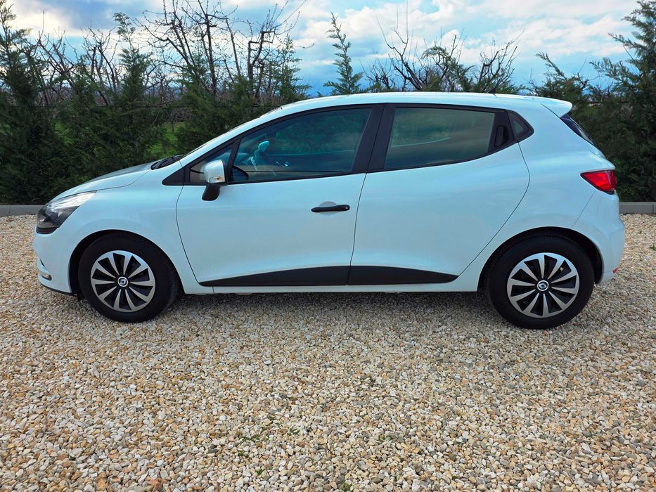 Închirieri Auto / Rent a Car (Clio, Golf - Consum redus 4%)