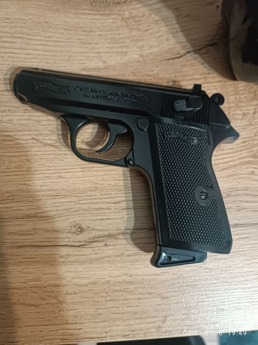 Продам пистолет - зажигалку