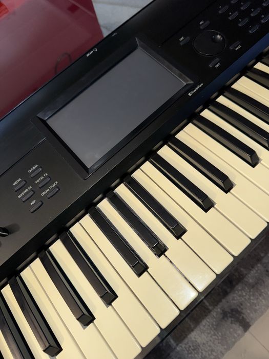 Korg Krome  - ЗАПАЗЕН, SET