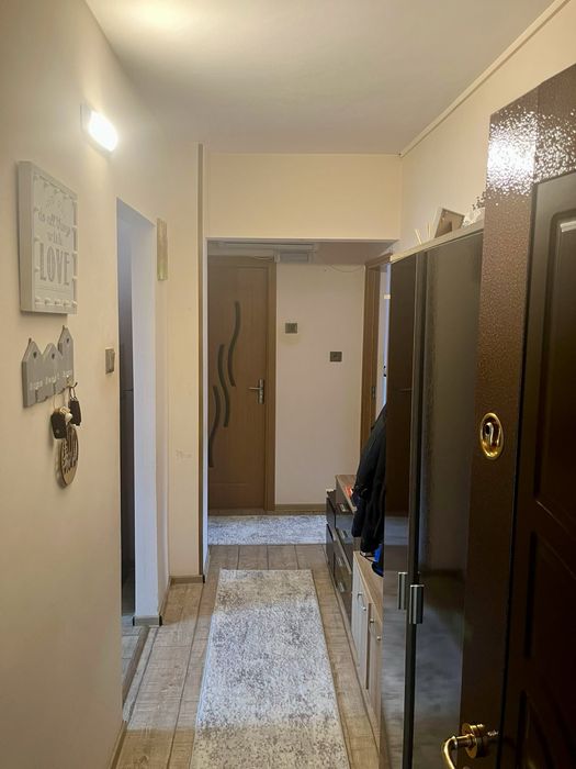 Vand apartament 2 camere in tudor pe str Ramurele