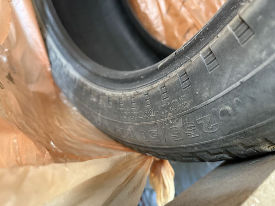 Продам зимнии шины