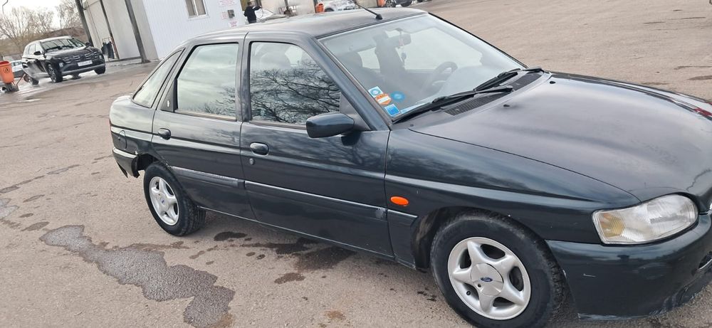 Продам Форд Эскорд