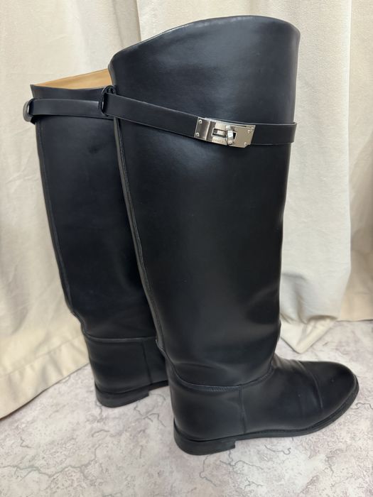 Демисезонные кожаные сапоги