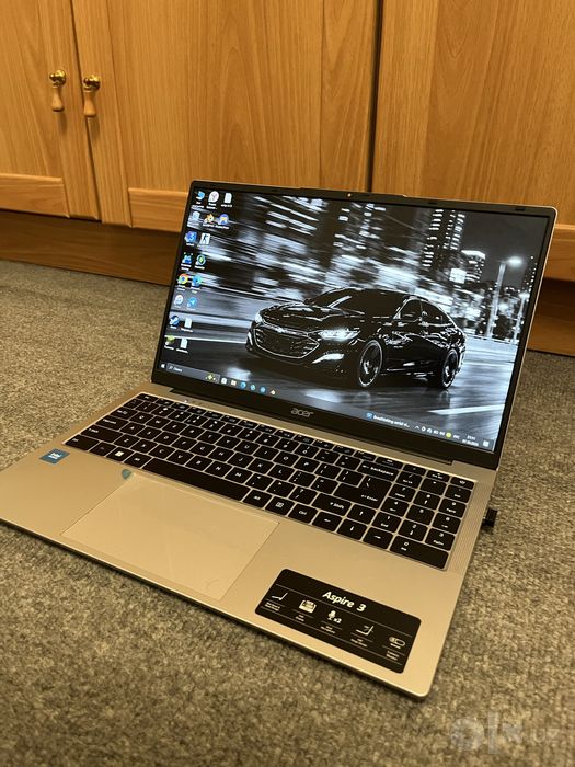 Acer aspire 3 sotiladi yangi va yaxshi holatda