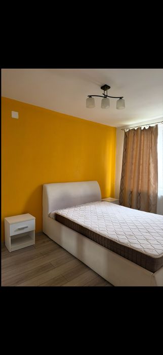 Vand apartament 3 camere central