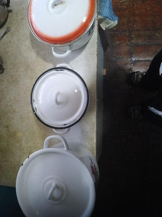 Продаю кастрюли разные