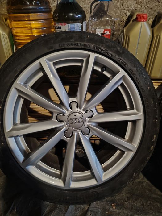 Уникални оригинални джанти със гуми 245.40. 18