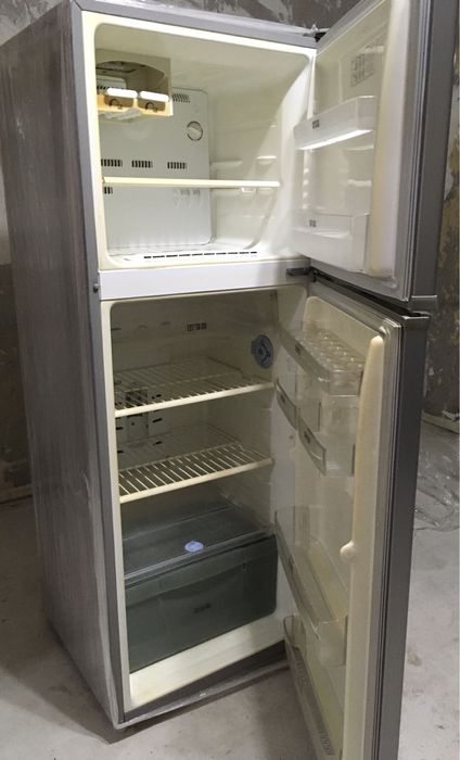 Холодильник SAMSUNG