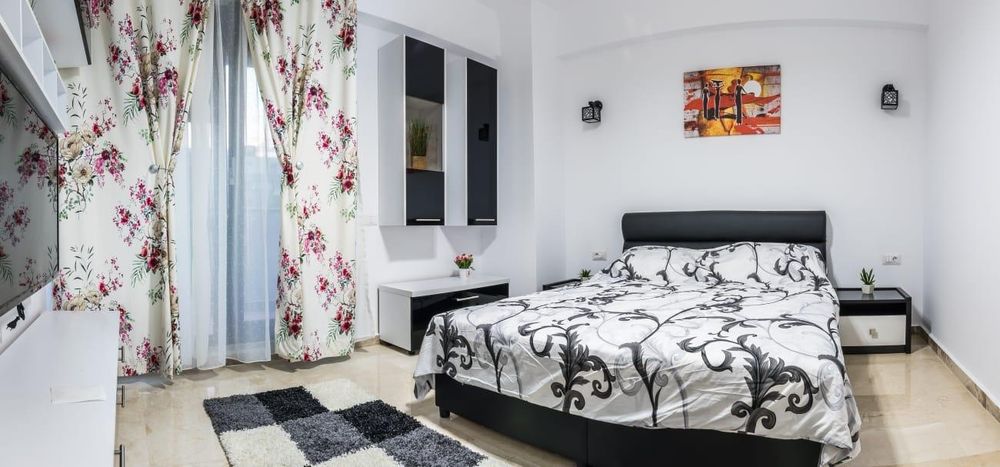 De inchiriat apartament 3 camere in statiunea Mamaia,bloc Sofia3